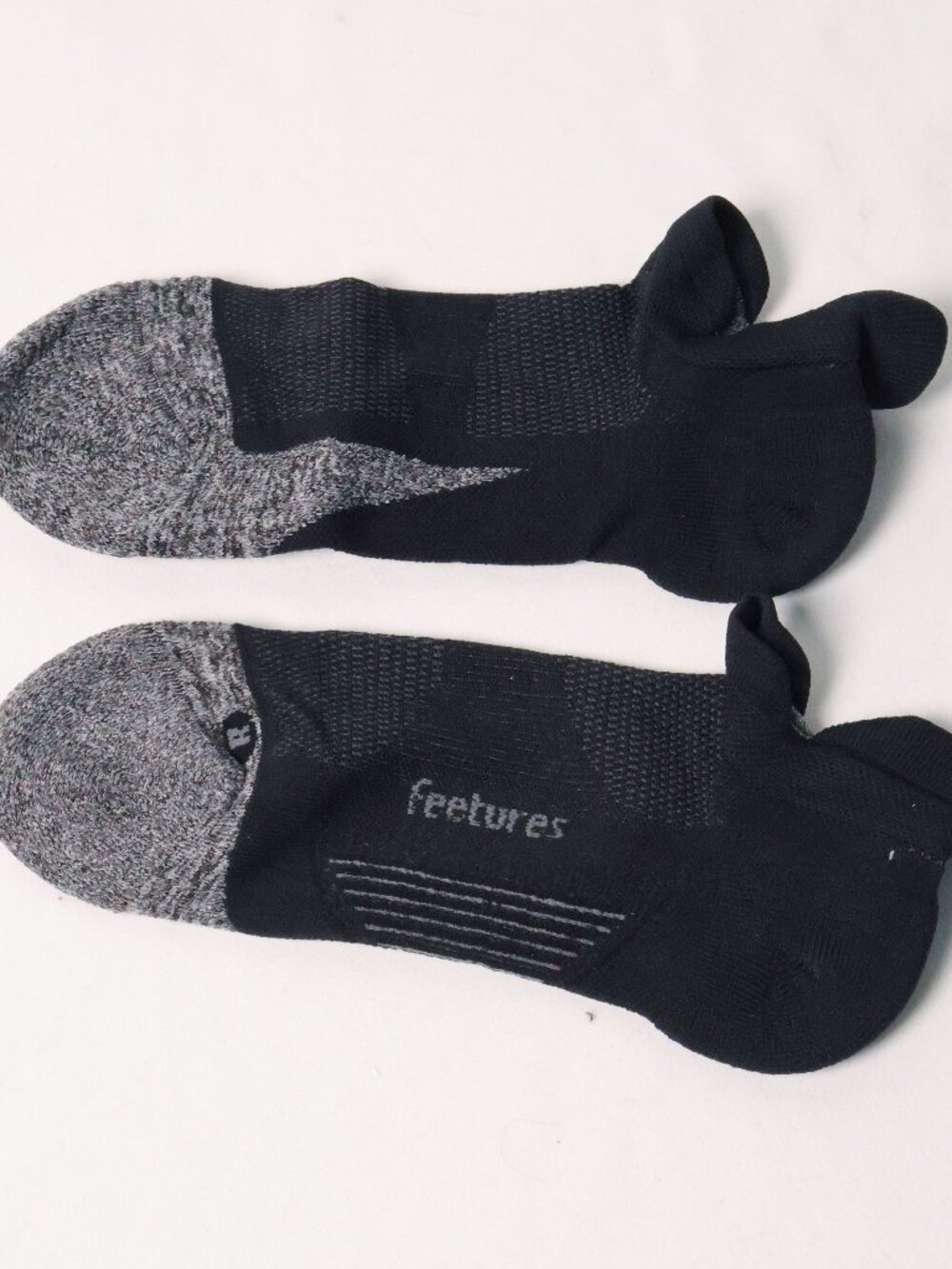 Feetures Ankle Socks Black Cushioned [Size L]